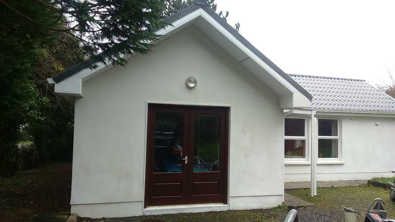 Cosy Lakeside Cottage John'S Hollow Headford Exterior photo